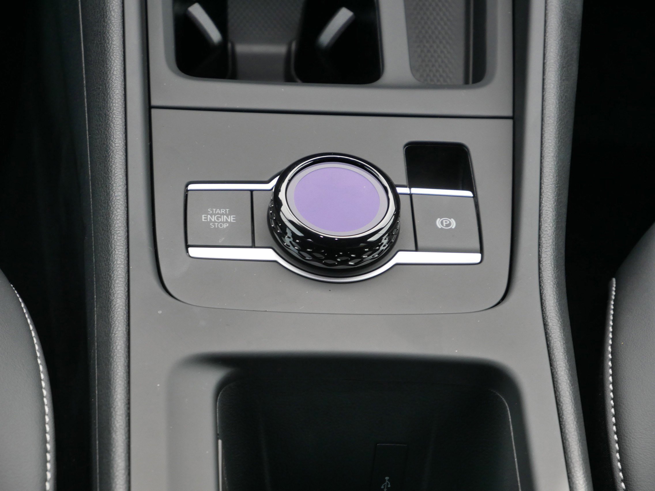 New 2025 Volkswagen Tiguan SE R-Line image 10