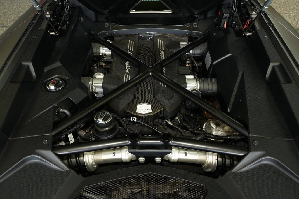 Used 2015 Lamborghini Aventador LP 700-4 AWD/4WD image 28