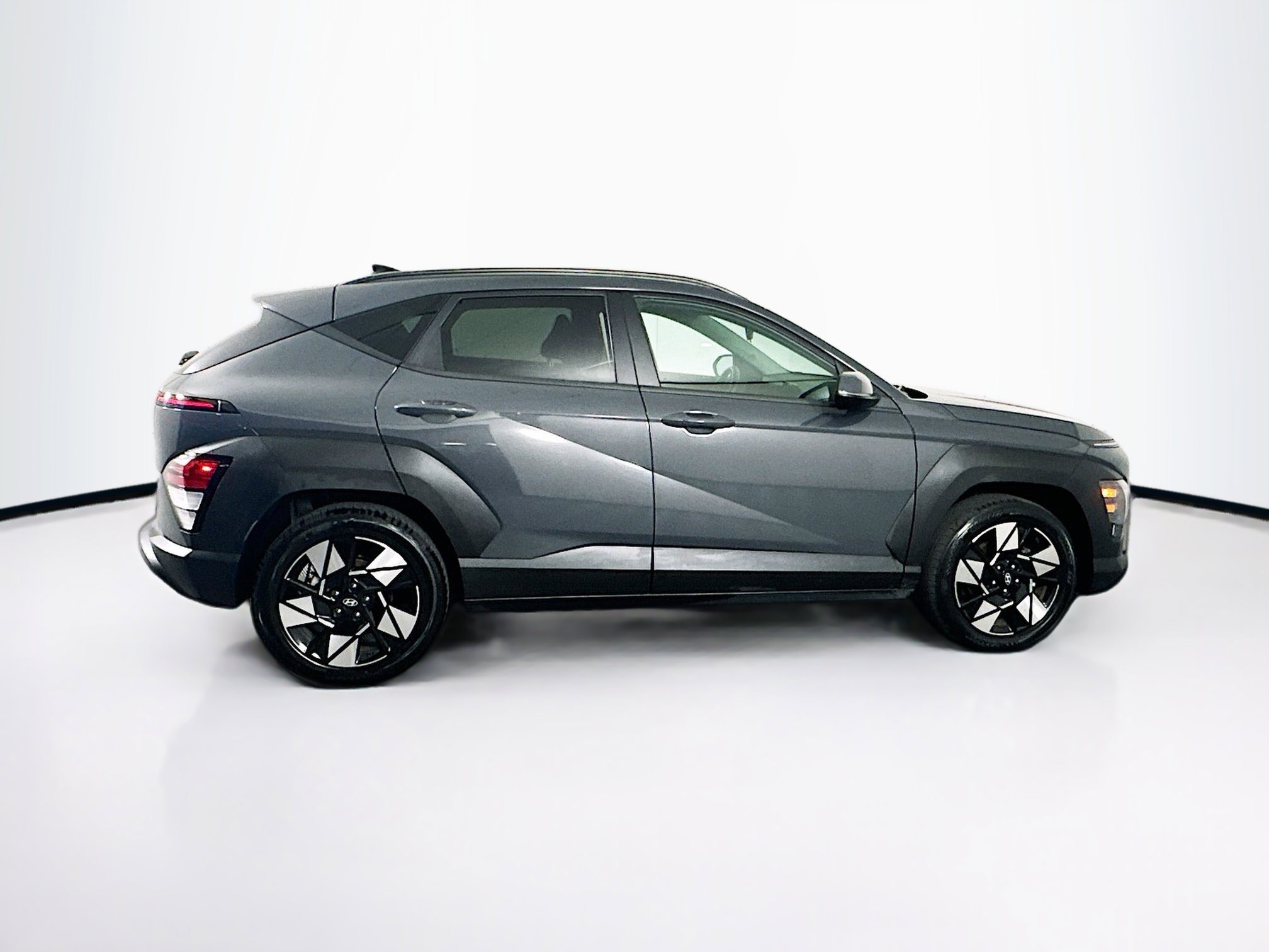 Used 2024 Hyundai Kona SEL FWD image 10