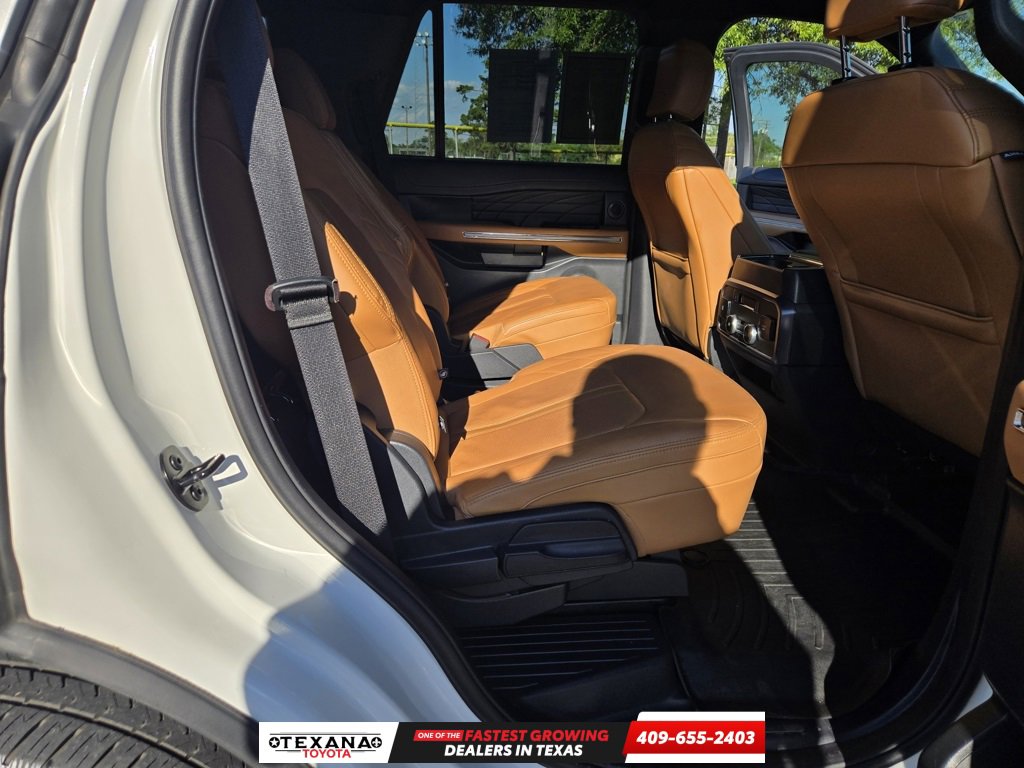 Used 2023 Ford Expedition Platinum image 16