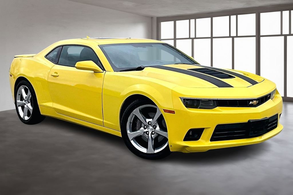 Used 2014 Chevrolet Camaro SS w/ RS Package RWD image 13
