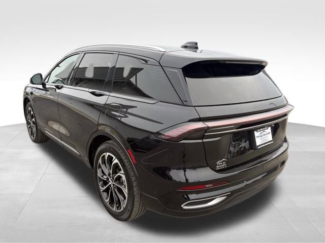 Used 2024 Lincoln Nautilus Reserve image 12