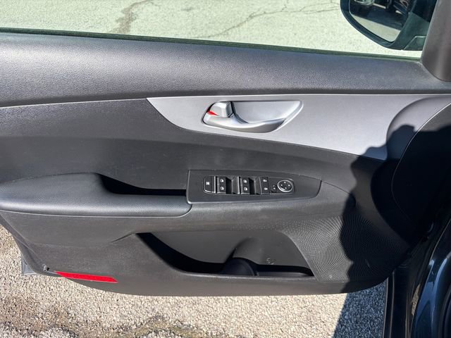 Used 2023 Kia Forte LXS FWD image 11