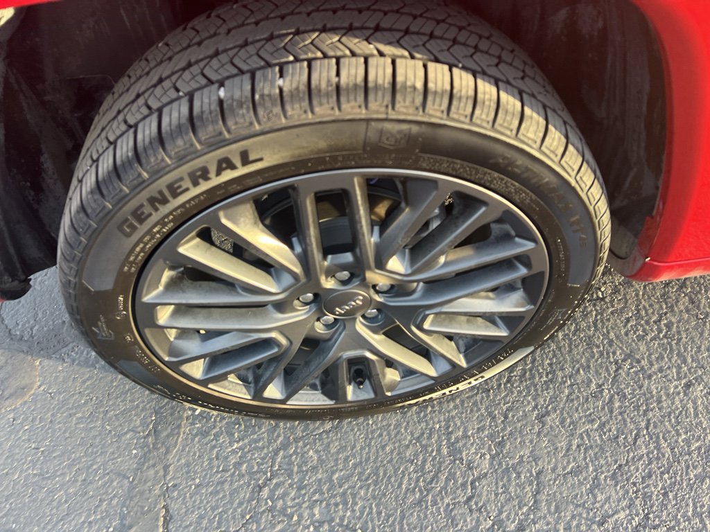 Used 2022 Jeep Compass Limited w/ (RED) Package image 3