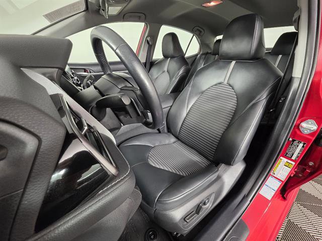 Used 2022 Toyota Camry SE w/ Cold Weather Package AWD/4WD image 25