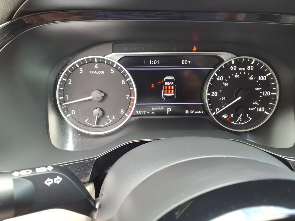 Used 2025 Nissan Pathfinder SL FWD image 32