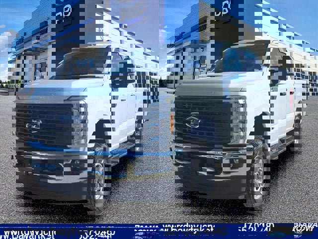 New 2025 Ford F250 XL w/ FX4 Off-Road Package