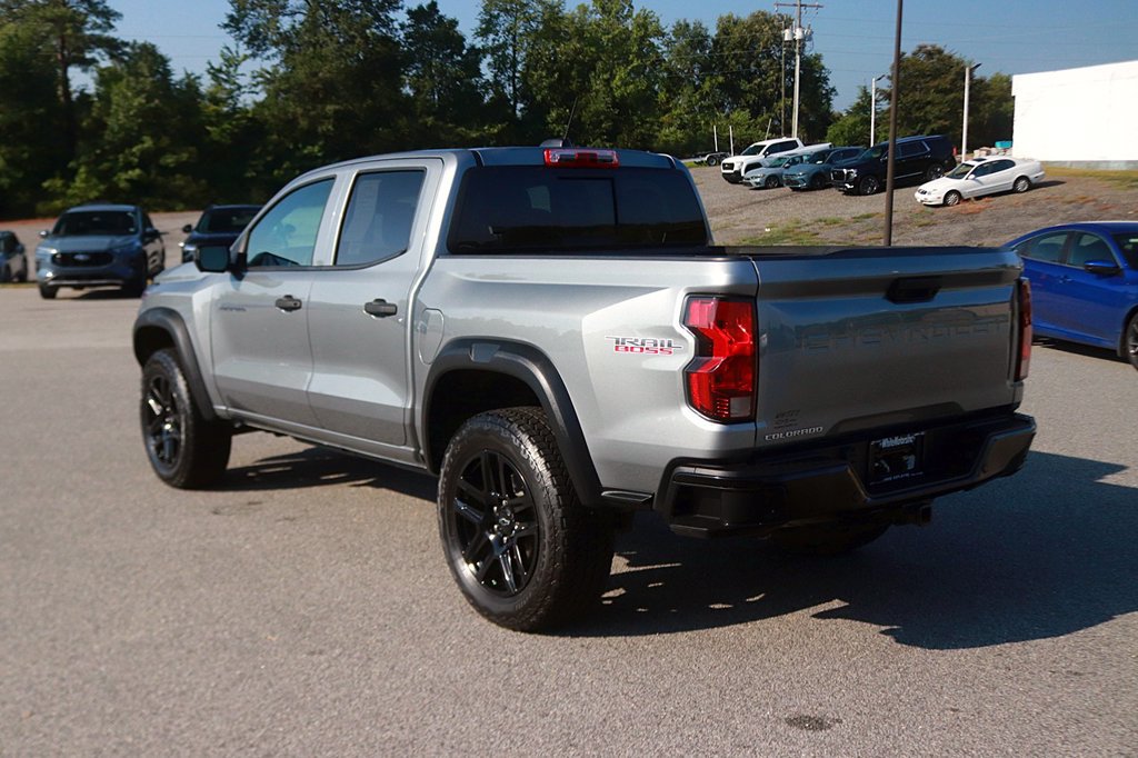 Used 2025 Chevrolet Colorado Trail Boss AWD/4WD image 5