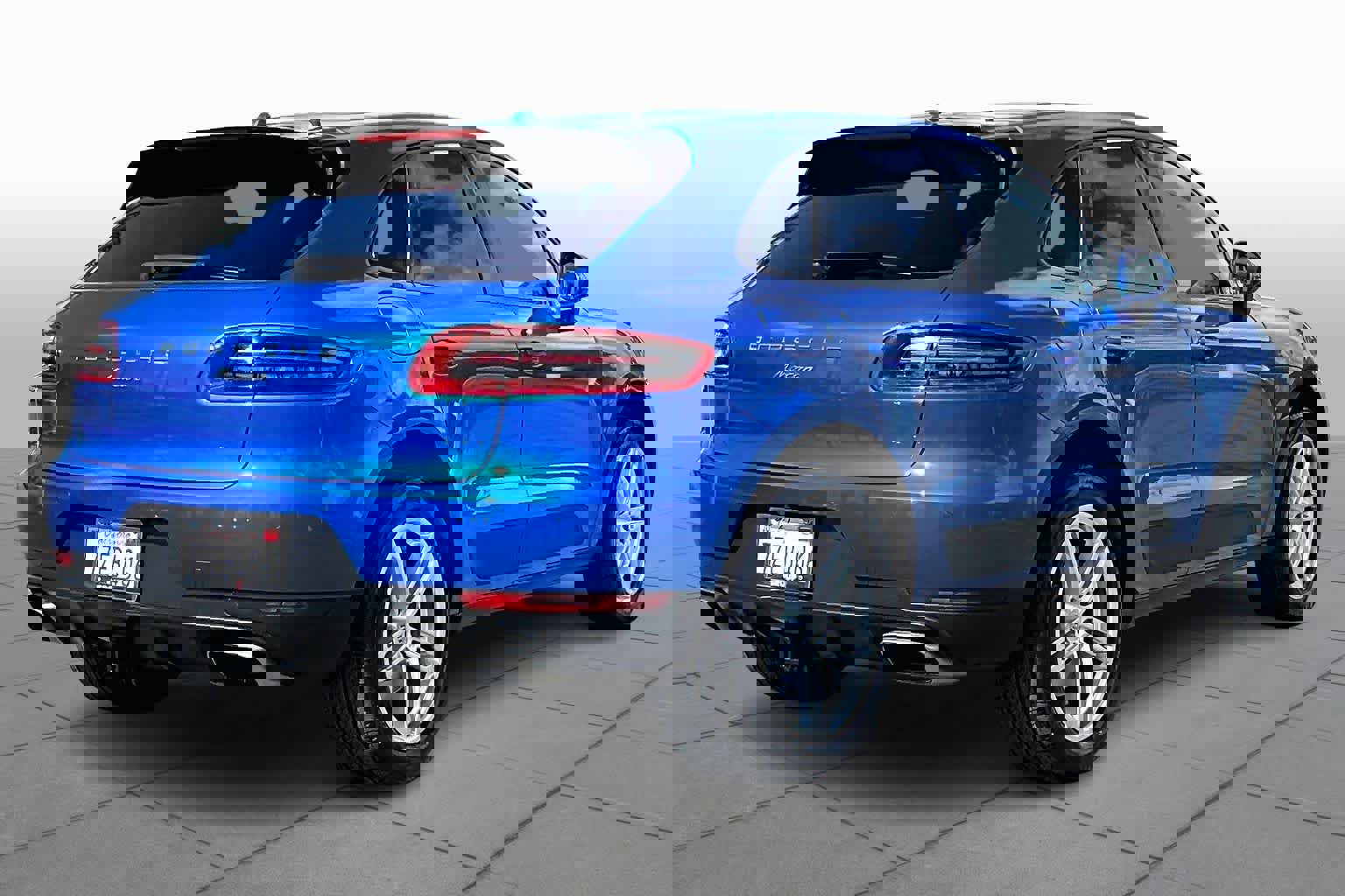 Used 2017 Porsche Macan image 12