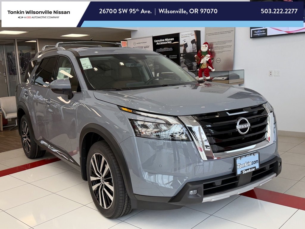 New 2025 Nissan Pathfinder Platinum w/ Cargo Package