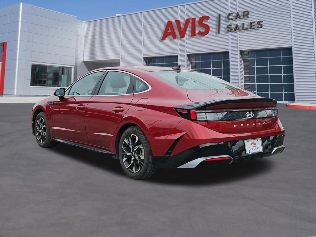 Used 2025 Hyundai Sonata SEL FWD image 3