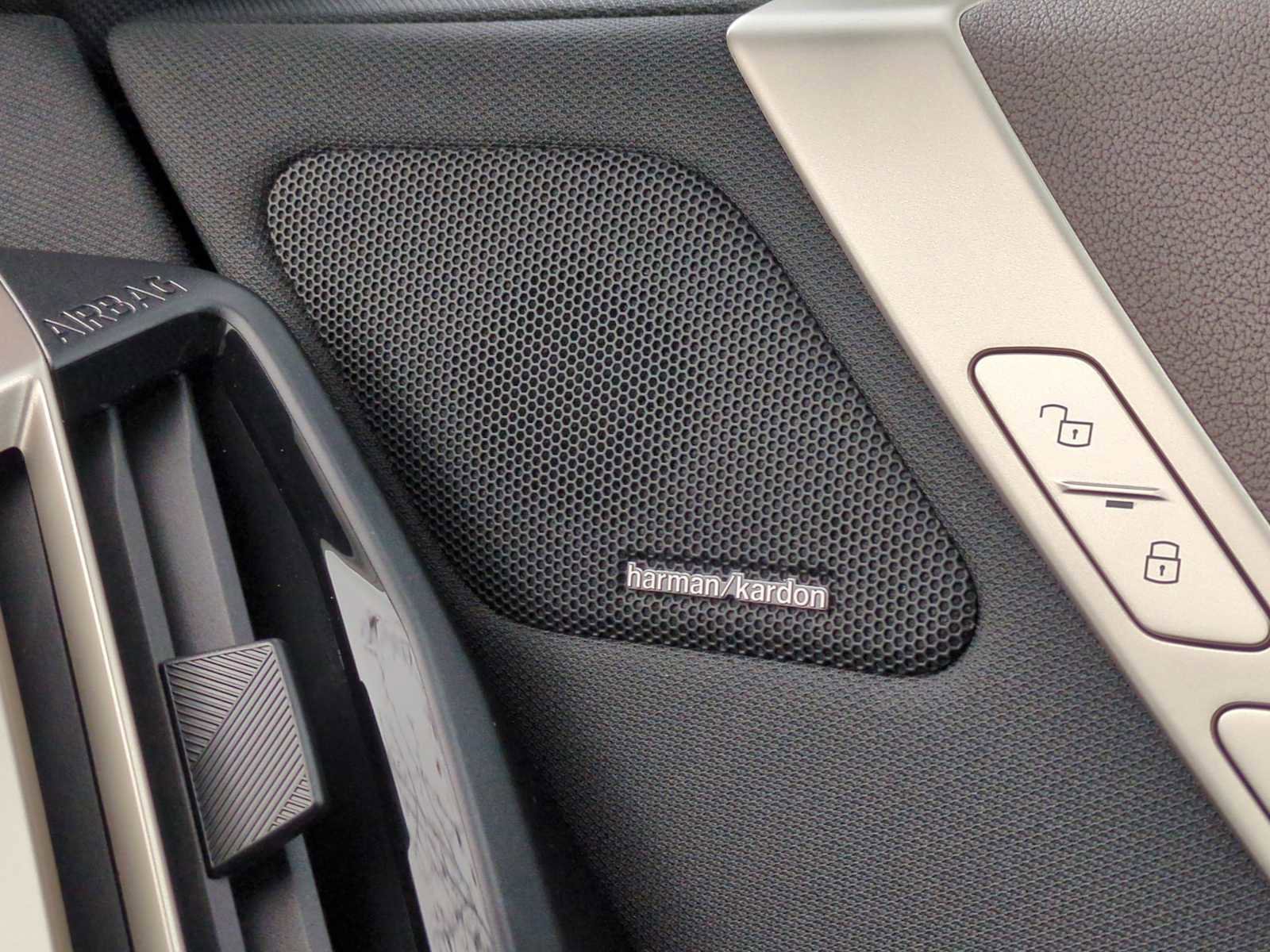 Used 2025 BMW iX xDrive50 image 32