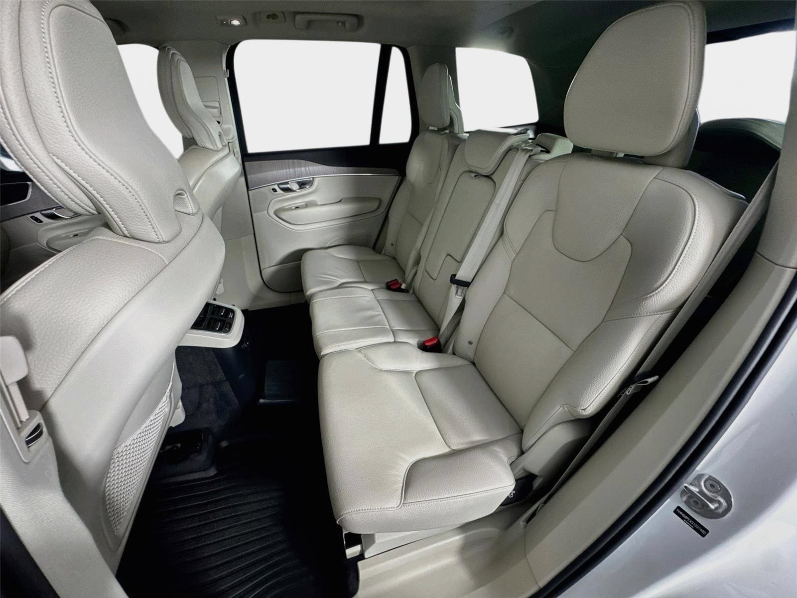 Used 2025 Volvo XC90 T8 Plus w/ Protection Package Premier AWD/4WD image 24