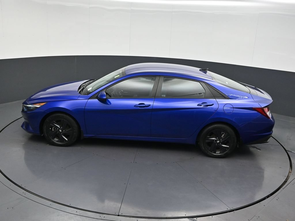 Used 2023 Hyundai Elantra SEL FWD image 16