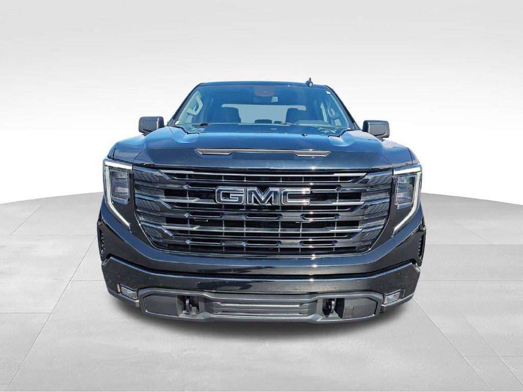 Used 2023 GMC Sierra 1500 Elevation w/ X31 Off-Road Package AWD/4WD image 8