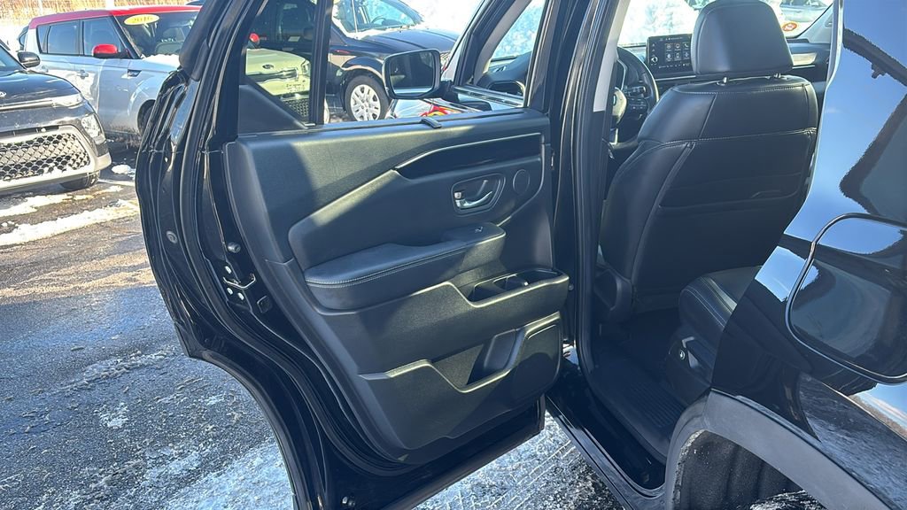 Used 2024 Honda Pilot Touring image 29