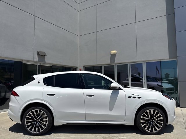 New 2025 Maserati Grecale Modena image 8