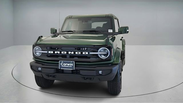 New 2025 Ford Bronco Outer Banks image 2