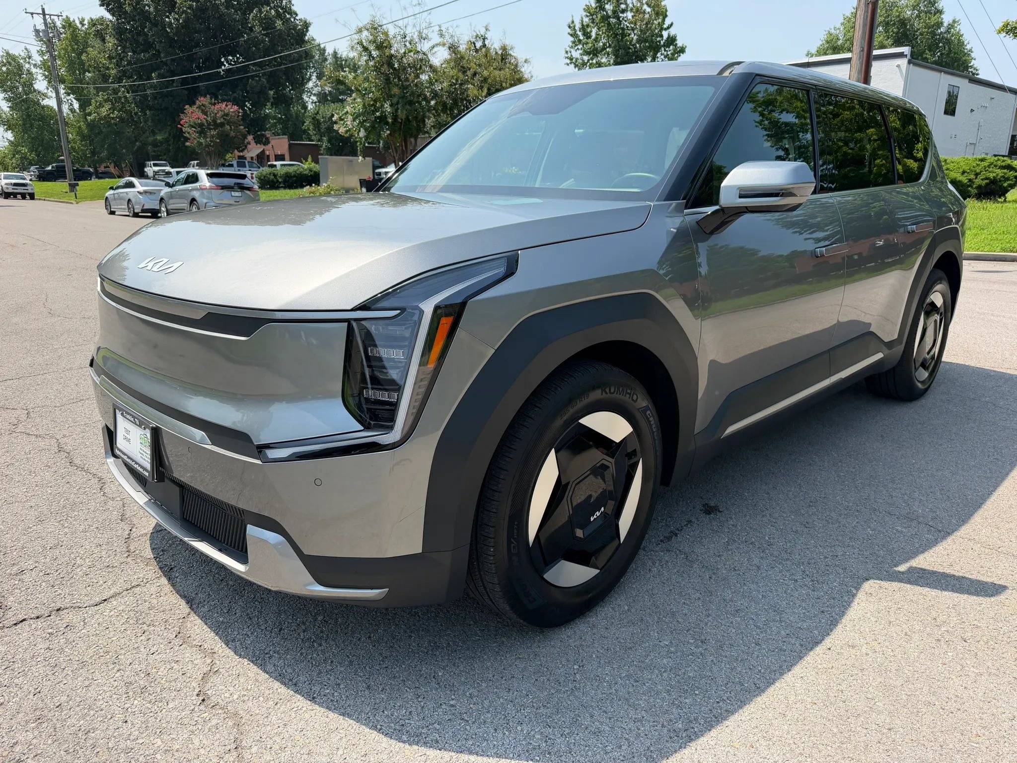 Used 2024 Kia EV9 Light Long Range RWD image 9