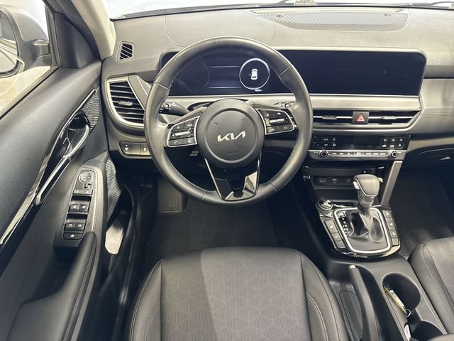 Used 2024 Kia Seltos EX AWD/4WD image 15