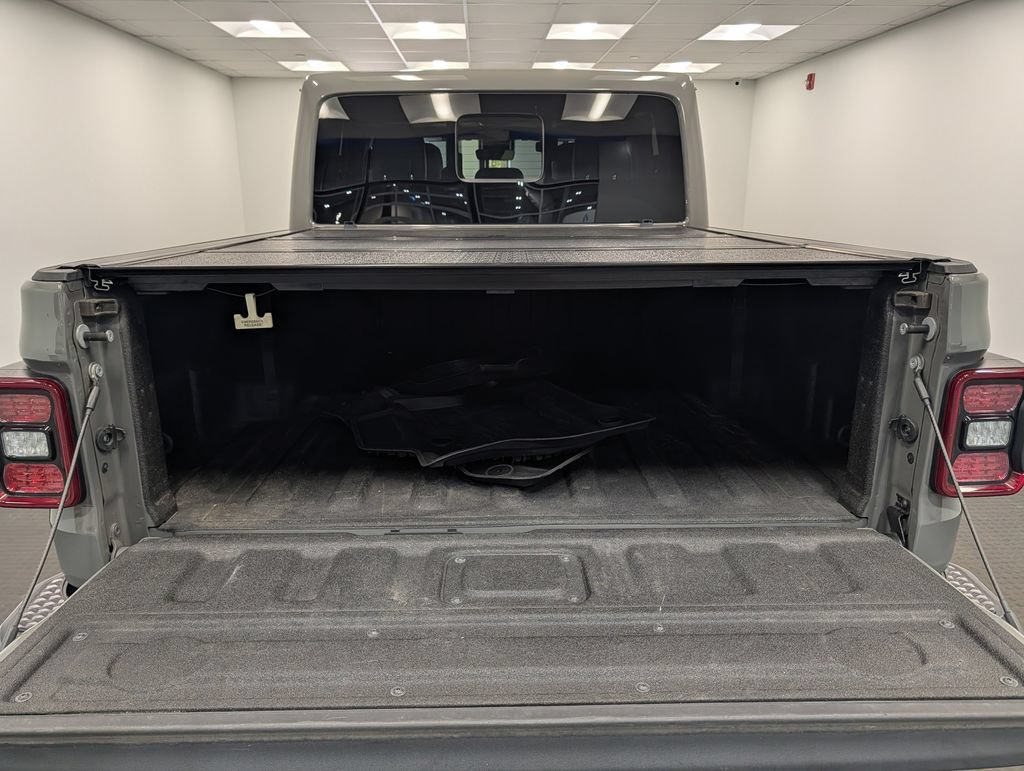 Used 2022 Jeep Gladiator Overland AWD/4WD image 32