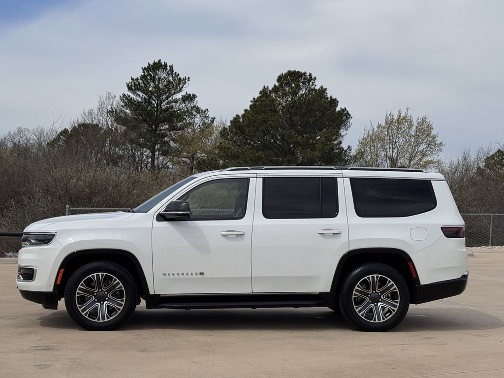 Used 2024 Jeep Wagoneer Series II w/ Flexible Seating Group image 3