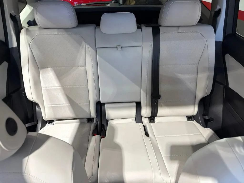 Used 2021 Volkswagen Tiguan SEL AWD/4WD image 20
