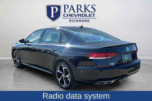 Used 2022 Volkswagen Passat 2.0T R-Line image 5