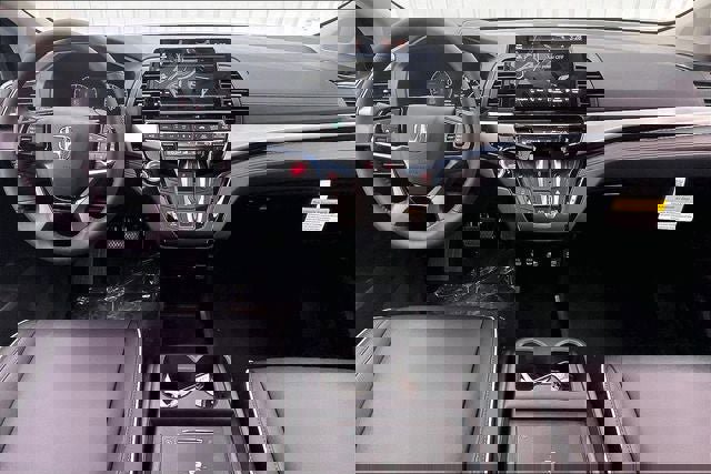 New 2026 Honda Odyssey Touring image 6