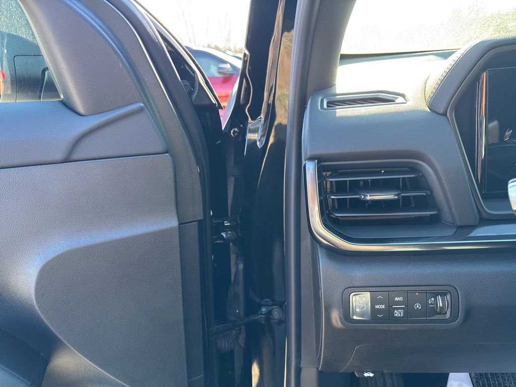 New 2026 GMC Terrain AT4 w/ LPO, Black Badging Package image 14