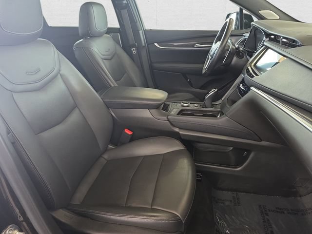 Certified 2024 Cadillac XT5 Sportv w/ LPO, Floor Liner Package AWD/4WD image 10