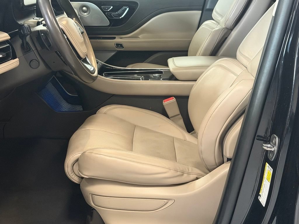 Used 2021 Lincoln Aviator Reserve w/ Equipment Group 202A AWD/4WD image 11