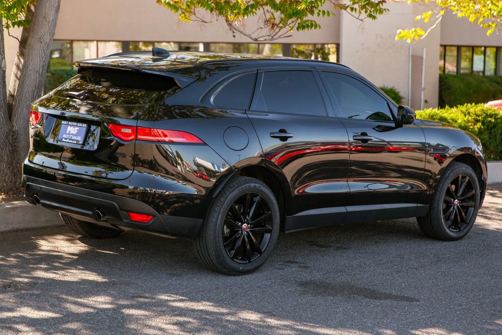 Used 2020 Jaguar F-PACE Prestige image 4