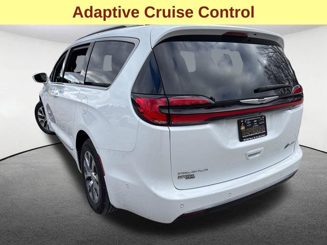 Used 2024 Chrysler Pacifica Pinnacle FWD image 10