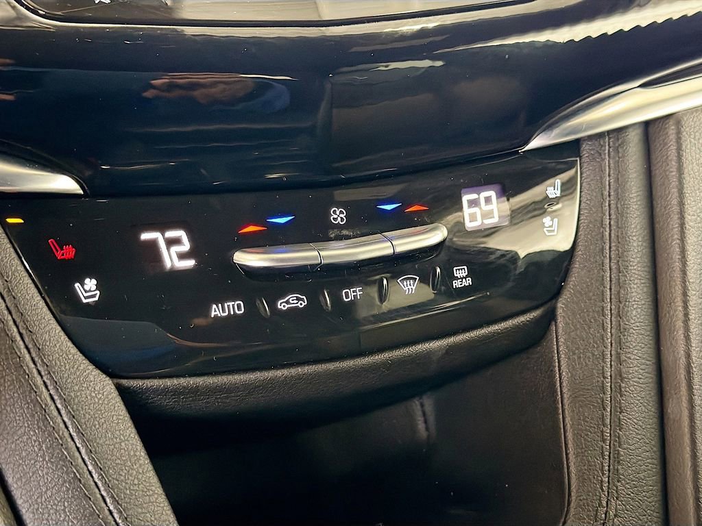 Used 2025 Cadillac XT6 Sport AWD/4WD image 15