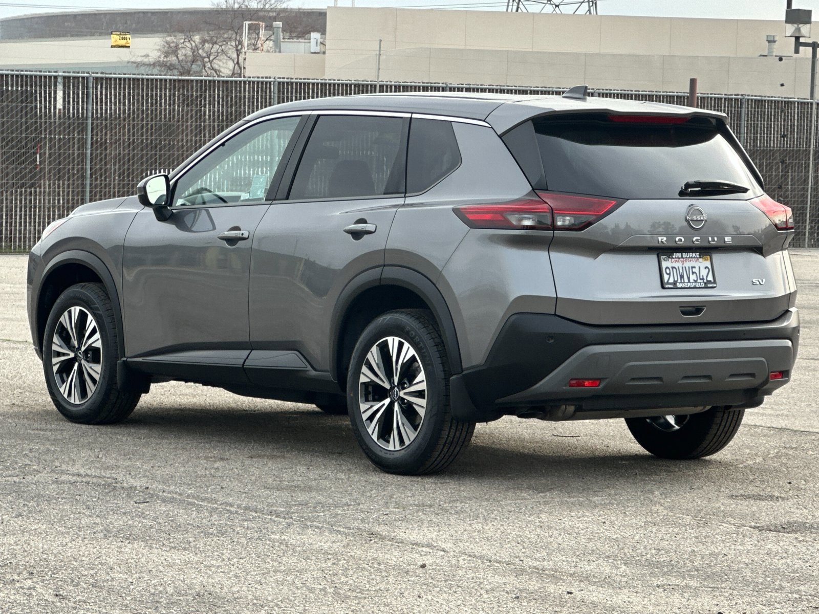 Used 2023 Nissan Rogue SV image 6