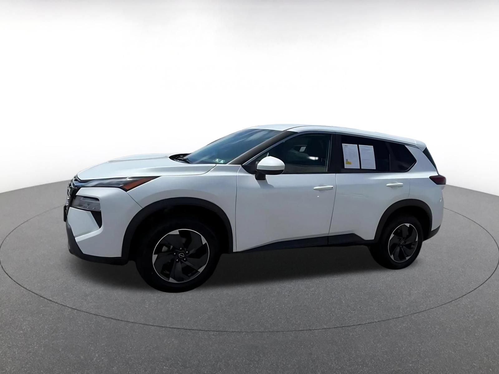 Used 2025 Nissan Rogue SV AWD/4WD image 7