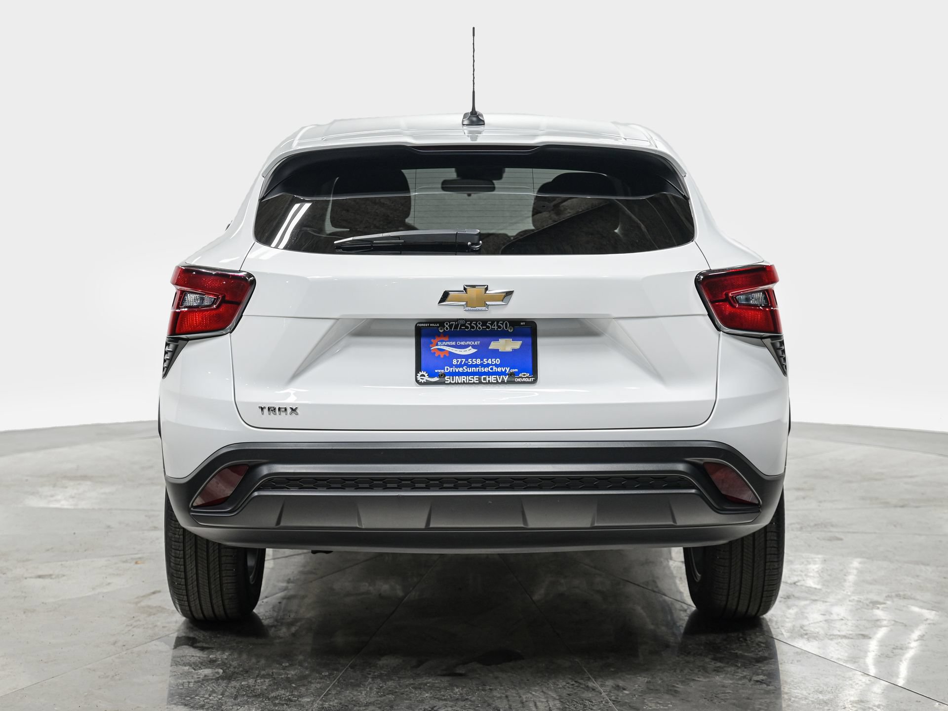 Used 2026 Chevrolet Trax LS w/ LS Convenience Package FWD image 5