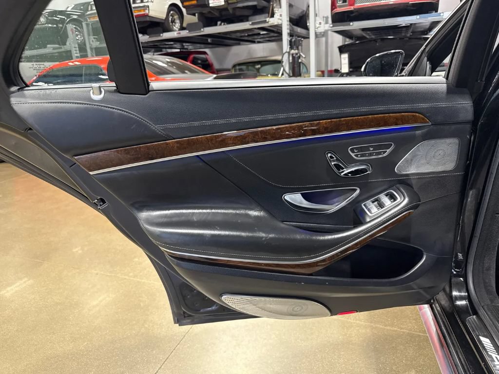 Used 2014 Mercedes-Benz S 63 AMG 4MATIC Sedan image 32
