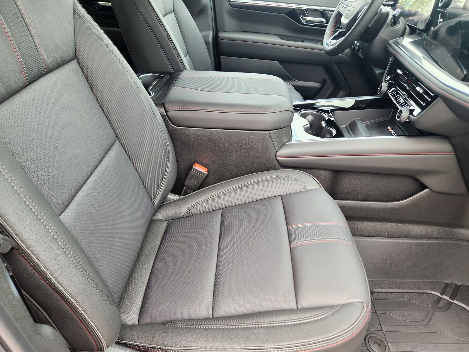 New 2026 Chevrolet Tahoe RST w/ Comfort Package AWD/4WD image 15