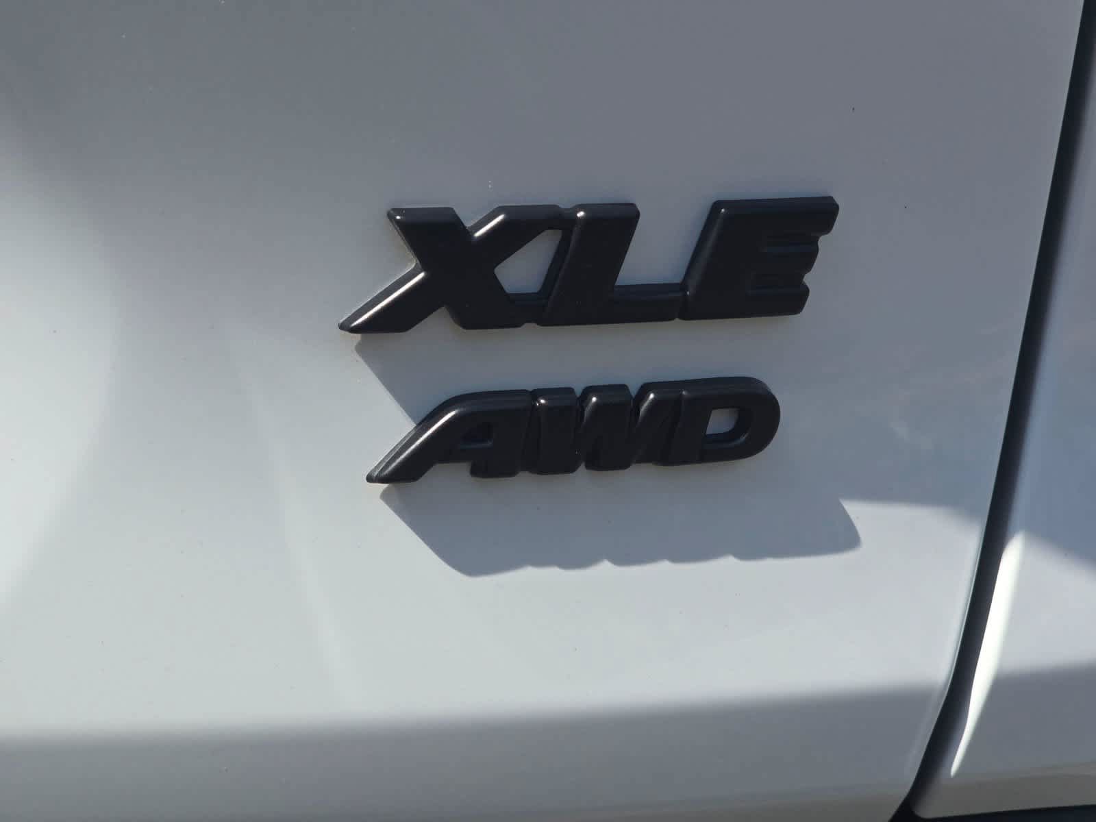 Used 2025 Toyota RAV4 XLE w/ Convenience Package AWD/4WD image 7