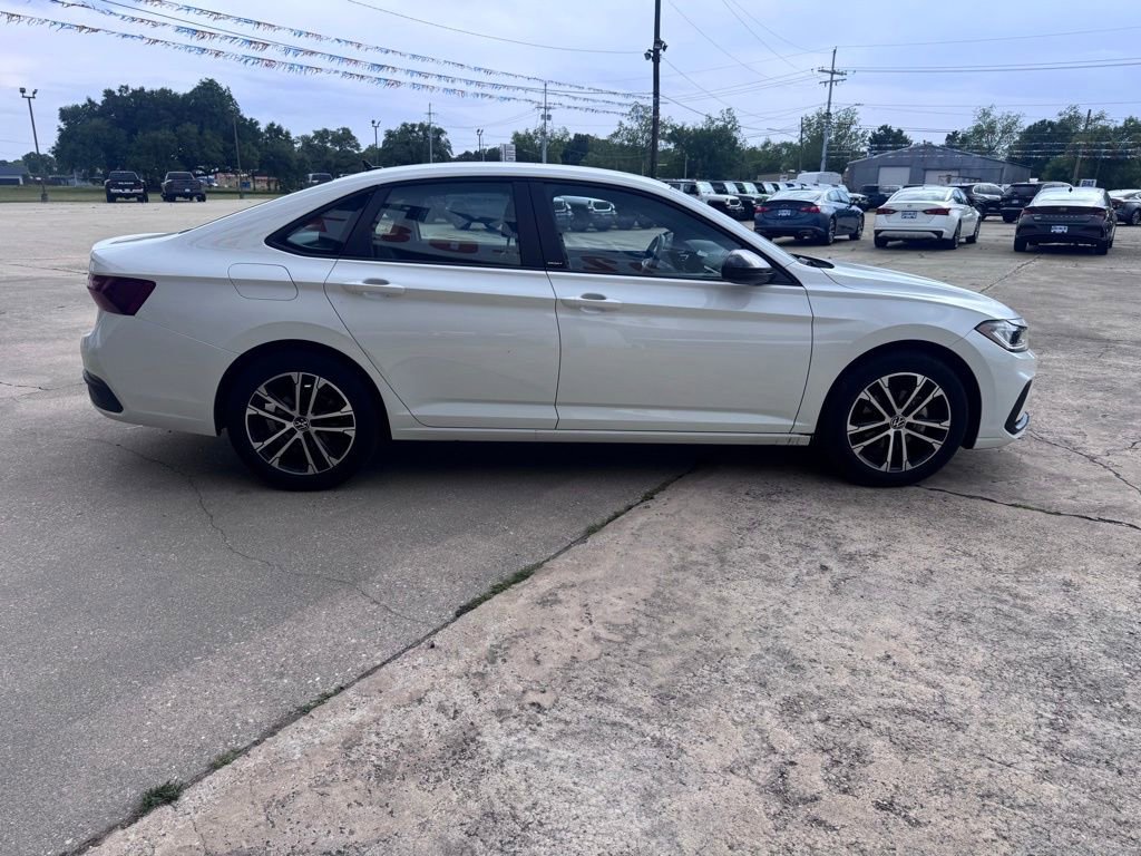 Used 2025 Volkswagen Jetta Sport FWD image 7