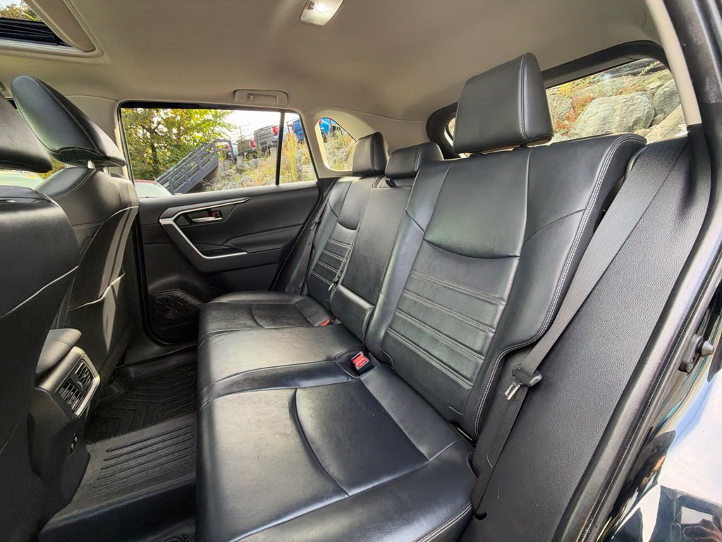 Used 2019 Toyota RAV4 XLE Premium w/ Cold Weather Package AWD/4WD image 18