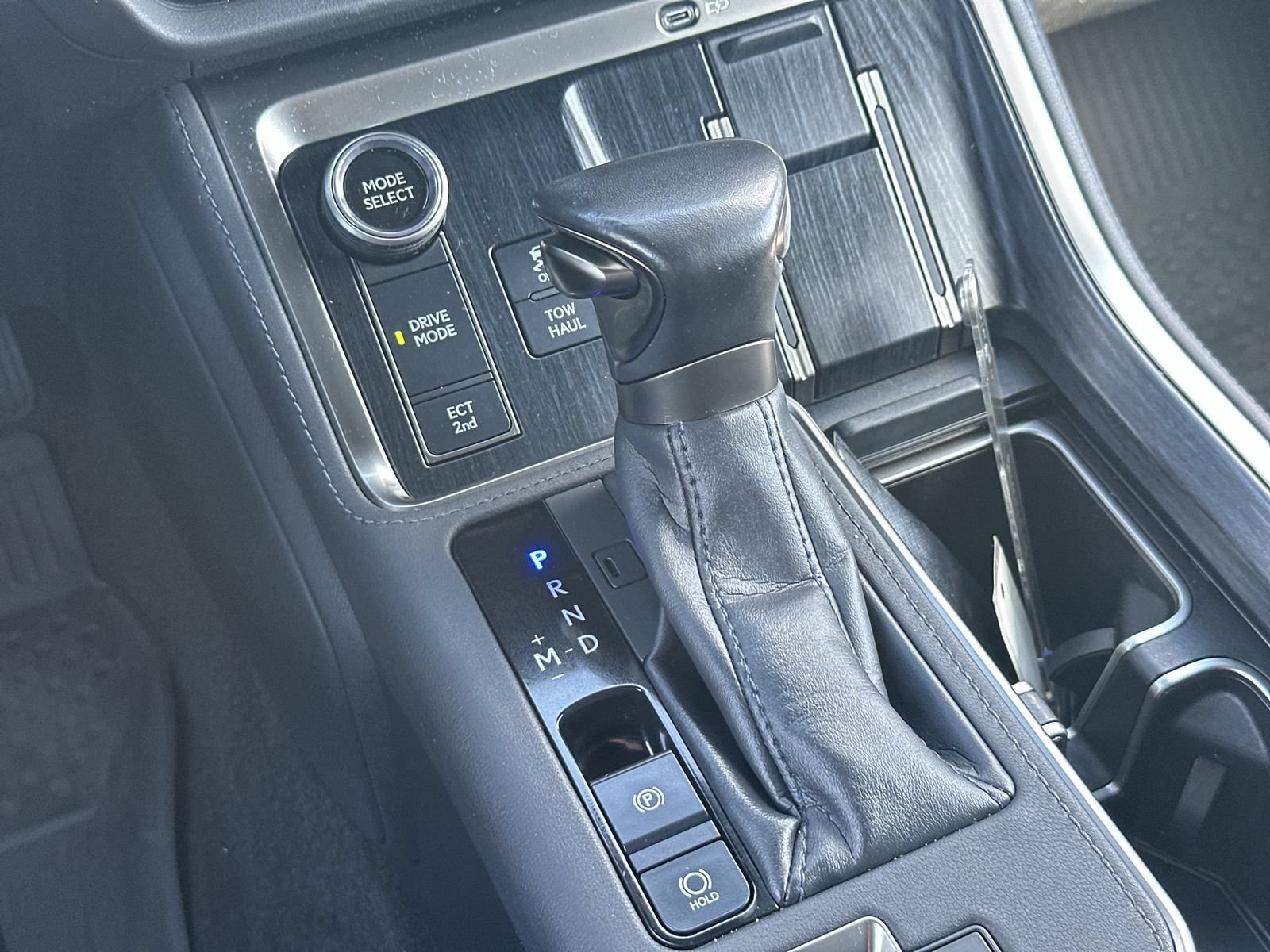 Used 2024 Lexus GX 550 w/ Cold Area Package AWD/4WD image 30