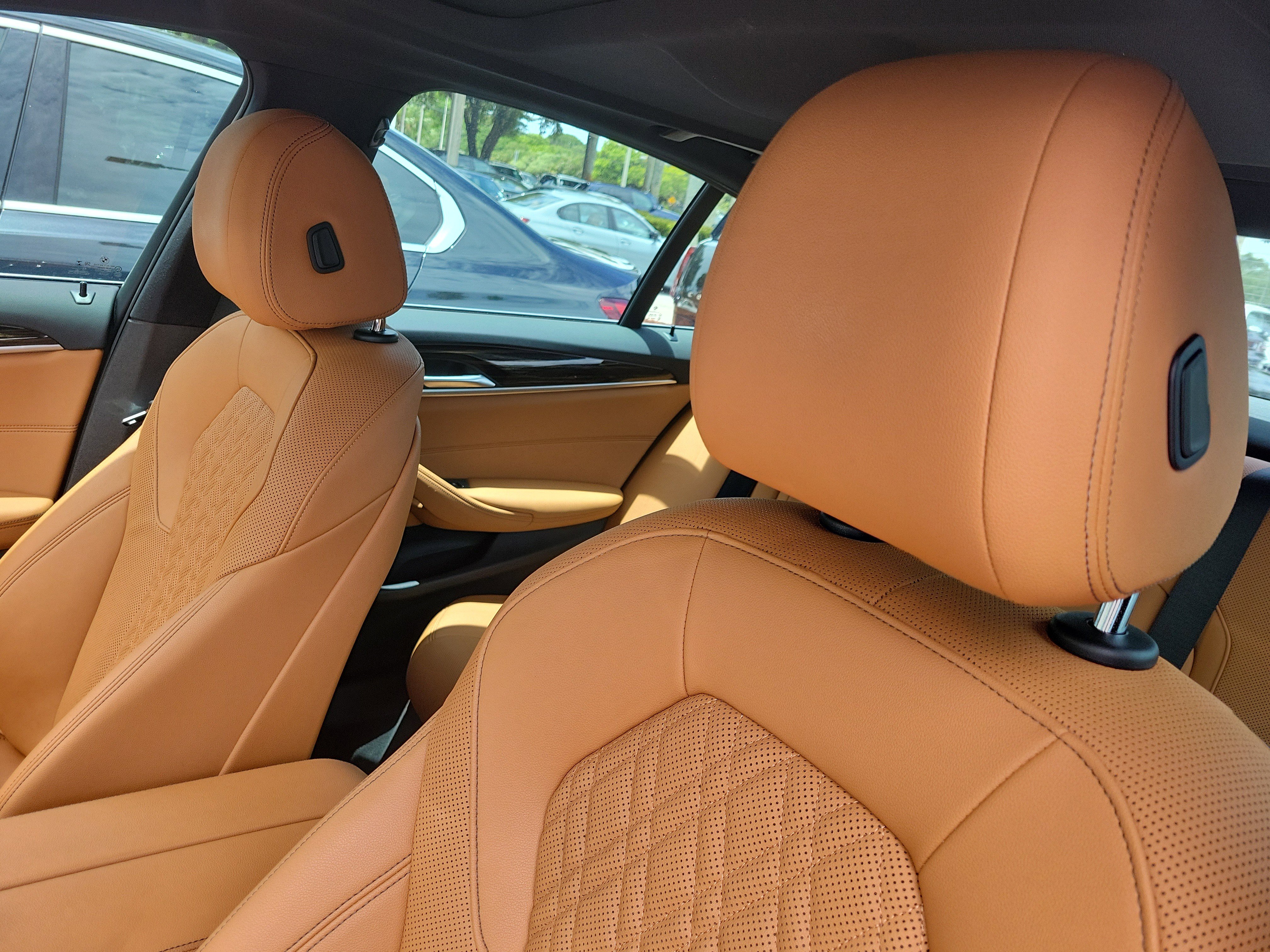 Used 2022 BMW 530i w/ Premium Package RWD image 16