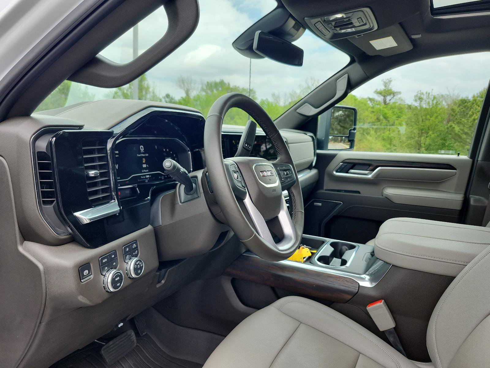 Certified 2025 GMC Sierra 2500 SLT w/ SLT Premium Package image 18