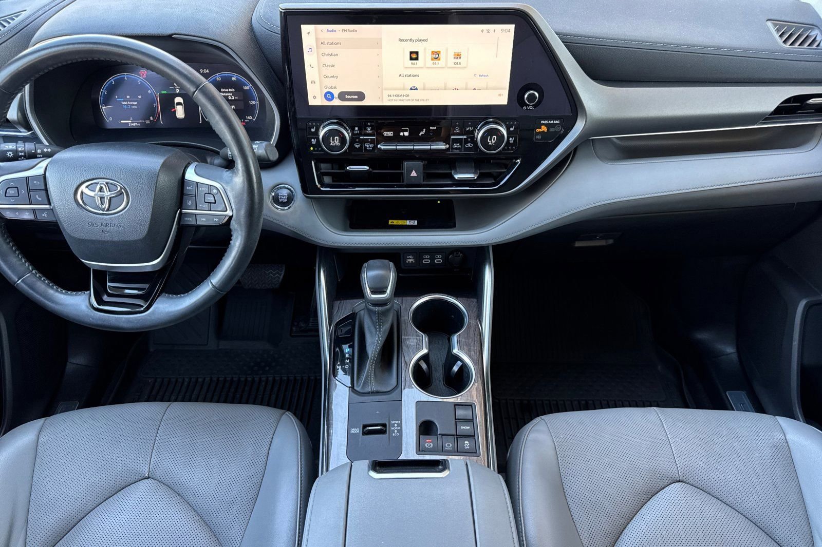 Used 2023 Toyota Highlander Limited FWD image 14