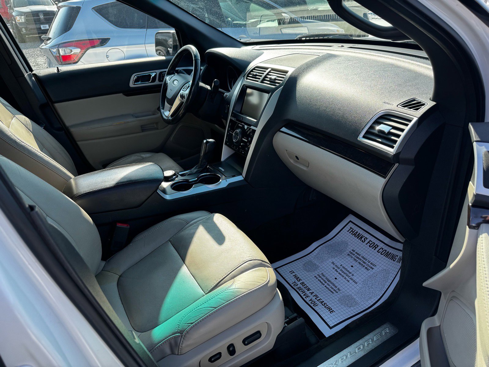 Used 2014 Ford Explorer Limited w/ Equipment Group 302A AWD/4WD image 30