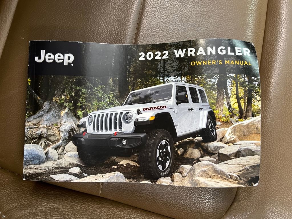 Used 2022 Jeep Wrangler Unlimited Sahara w/ Cold Weather Group image 27