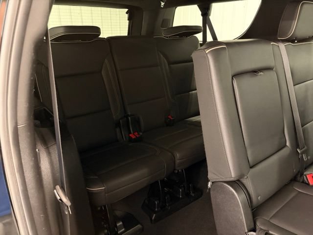 Used 2024 Chevrolet Suburban Premier AWD/4WD image 10